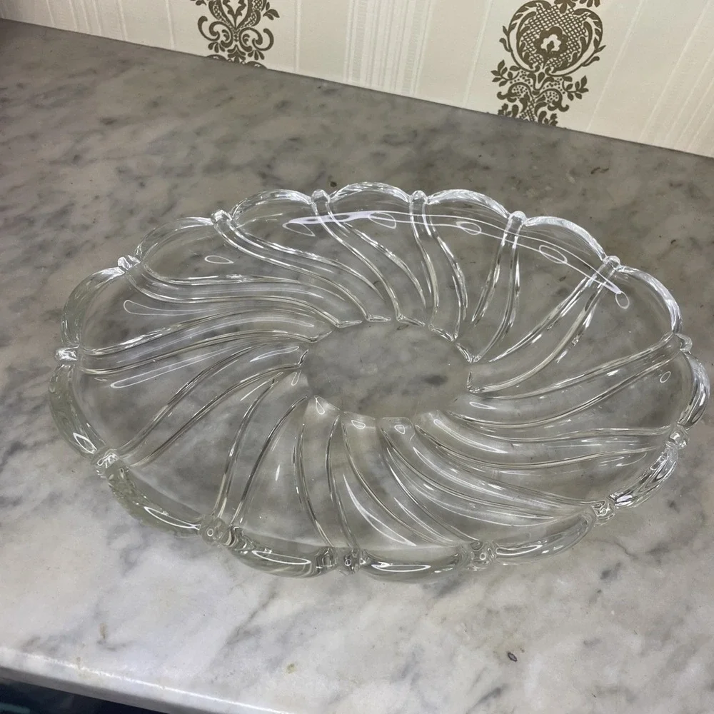 MIKASA PEPPERMINT CLEAR OVAL CRYSTAL SWEET DISH SMALL‎ TRAY 9-1/4 SWIRL